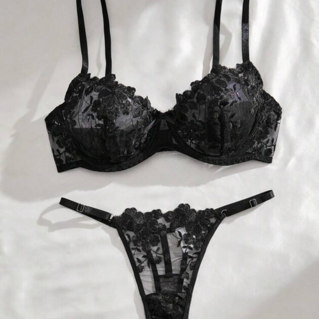 Ensemble Noir à Fleurs